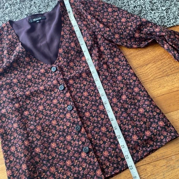 Madewell (Re)sourced Georgette Smocked-Cuff Button-Front Top in Orchard Floral - Picture 11 of 16